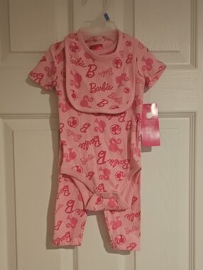 Barbie Baby Girl 6/9 Months 3pc Set Bodysuit, Pant, Bib Pink New
